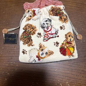 商品名: アーンジョーブランド: レディースポーチ 色: ホワイト系