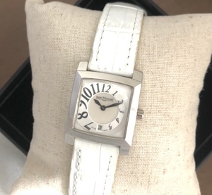 Saint Honore paris watch white shell SWISS made square operation goods France brand liking also clock Saint Honore common use share 