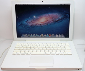 Apple MacBook A1181/13.3/Core2Duo 2.4GHz/Early2008/2GBメモリ/HDD80GB/WiFi Bluetooth/バッテリーNG/OS X 10.7 Lion #1206