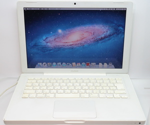 Apple MacBook A1181/13.3/Core2Duo 2.4GHz/Early2008/2GBメモリ/HDD160GB/WiFi Bluetooth/OS X 10.7 Lion #1208