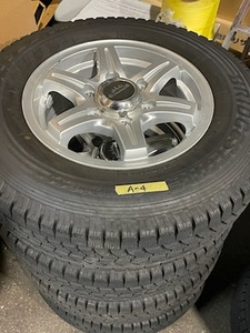 スタッドレスタイヤ　195/80R15　NV350キャラバン　ホイール付き　195/80-15　ブリジストン　ブリザック　VL1