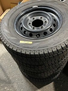 NV350　スタッドレスタイヤ　純正ホイール付き　4本セット　中古品　195/80R15　195/80-15