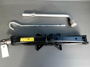 NSP130 ヴィッツ 車載ジャッキ パンタグラフジャッキ 車載工具 レンチ・バーは純正でない 800kg トヨタ 09111-52060