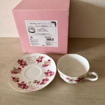 ☆ハローキティ×ローラアシュレイ☆LAURA ASHLEY コラボ ティーセット ティーカップ&ソーサー 薔薇 ローズ 2016年 サンリオ 日本製 レア_画像6