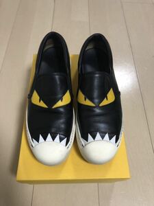 美品　フェンディ　FENDI フェンディ　モンスター　スリッポン　スニーカー　レザー バグズ　ブラック　イエロー　メンズ　8E5110