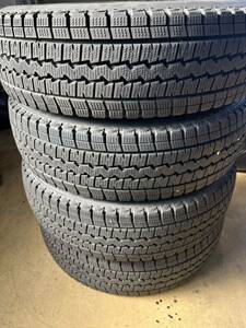 ☆ 195/80R15 107/105L ダンロップ　ウィンターマックス　スタッドレスタイヤ　4本セット バリ溝 ☆ ハイエース　キャラバン