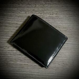 IHWE‐BK パテントレザー 高級 メンズ財布 折財布 カード10枚収納 大容量 コンパクト 艶 エナメル ブラック 黒