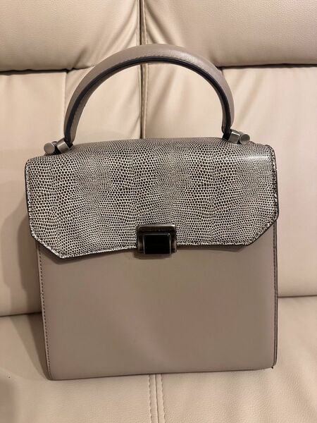 Charles&Keith ハンドバッグ　フォーマル　カジュアル