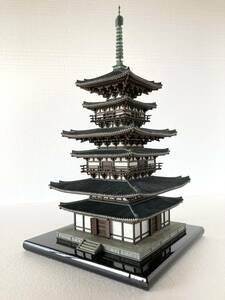 古都奈良を偲ぶ 国宝 薬師寺東塔1/100 完成品 寺院仏閣 【アクリルケース付】