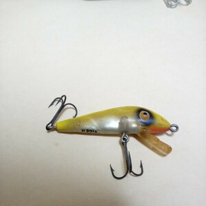 ヘドン　タイガーカブ　カラーはイエローになります 　HEDDON　TIGER　オールドヘドン　タイガーになります。