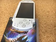 【値下げ、美品、動作確認済】SONY PSP 2000 セラミックホワイト モンスターハンターポータブル3rd付_画像8