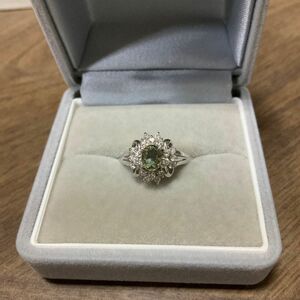 ファンシーカラーダイヤモンド　グリーン0.53ct プラチナ　リング