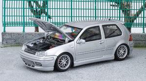 Focal Horizon 1/64 VW Golf GTI 4 銀