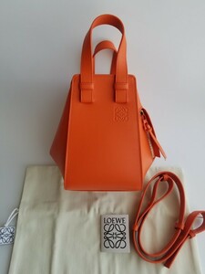 Новый Loewe Loewe Hummock Compact кожаный пакет на плече апельсин A538H13x02 0010772911.