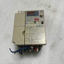 安川電機　YASKAWA インバーター　CIMR-V7AA21P5 (1)_画像1