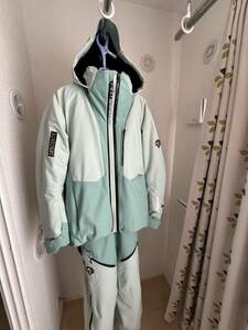 DESCENTE チーム　デサント　スキーウエア上下　中古