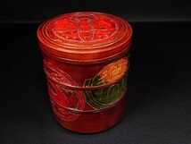 ■烏城彫 三段重 重箱 菓子器 丸重箱三段 共箱 作品目録 栞付き 木製 烏城塗/うじょう 岡山特産 三段重箱 高約22cm 重約920g 未使用/保管品_画像6