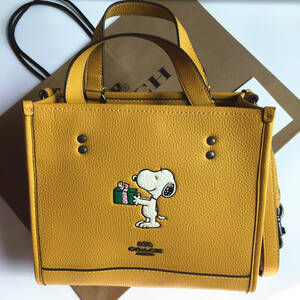 ☆新品☆コーチ/COACH バッグ CE918 Coach x Peanuts スヌーピーコラボ トートバッグ ショルダーバッグ ハンドバッグ アウトレット品