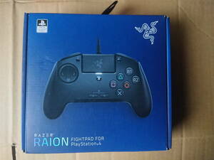 Razer Raion Fightpad for PS4 コントローラー 格闘ゲーム用 アケコンデザイン PS4 PS5 PC対応