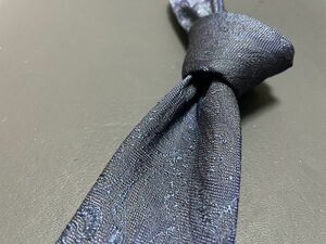 【超美品】Men‘ｓMigi　メンズビギ　ペイズリー刺繍柄　ネクタイ　3本以上送料無料　ネイビー