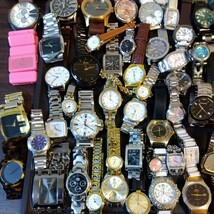 腕時計まとめてSEIKO CITIZEN CASIO G-SHOCK GUCCI DIESEL NIXON WALTHAM ALBA WIRED RICOH ORIENT TECHNOS FolliFollie など合計250個_画像4