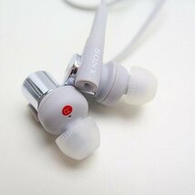 (2)SONY/ソニー MDR-XB55 密閉型インナーイヤーレシーバー グレイッシュホワイト 音出し確認済み /000_画像5