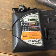 【TH-0754】中古品 HITACHI 日立工機 コードレスブロワ RB 14DSL 充電器 バッテリー3個付き_画像2