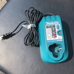 ■ガレージセール■　6.19.(2 makita マキタ 充電器 DC10WA 10.8V(BL1013)/7.2V(BL7010)用