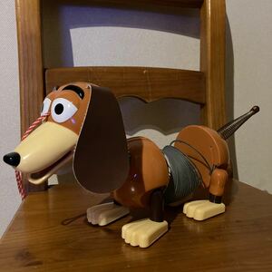 ☆【送料無料】いい感じ!Disney(ディズニー) Slinky Dog Talking Figure トイストーリー スリンキードッグ フィギュア プルトイ/検 USA TOY