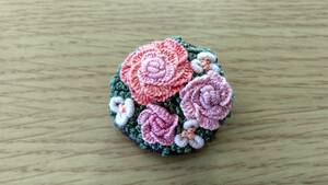 薔薇　刺繍ブローチ1