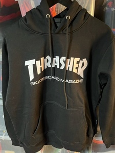 BS-20★USA古着美品!! スラッシャー THRASHER スエットパーカー 黒 黒×白ロゴ　XL　送料無料！！