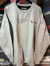 CS-35★USA古着 レアBIGサイズ Champion チャンピオンスエット AUTHENTIC 4XL グレー ワンポイント刺★送料無料!!_画像1