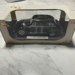 《箱付き》【1/18スケール】1936 Chrysler Airflow Signatuer Models ミニカー 模型 コレクション放出 メタルダイキャスト クライスラー