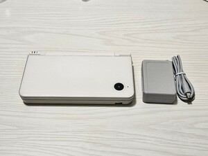 動作確認済み☆良品☆ニンテンドーDSi LL ナチュラルホワイト 純正充電器 Nintendo 任天堂 UTL-001(JPN) ゲーム機 本体 DSiLL