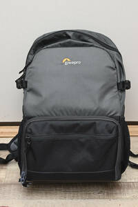 LowePro（ロープロ）トラッキー BP 250　■美品■ カメラバッグ、小型、上下収納　送料無料！