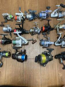 スピニングリール Daiwa SHIMANO biomaster holiday 18個大量に販売される