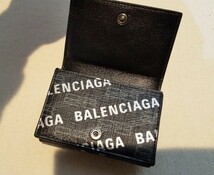 ［新品 ］バレンシアガ BALENCIAGA ★ 三折り財布 ★ ブラック系 _画像4