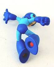 送料200円～☆タカラトミーアーツ カプセルトイ CAPCOM ロックマン フィギュアコレクション「ROCKMAN(スライディング)」ゲーム グッズ 模型_画像3