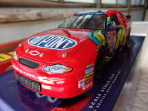 Action 1/18 Scale Jeff Gordon #24 Dupont/ Charlotte May 2000 Monte Carlo Car_画像1