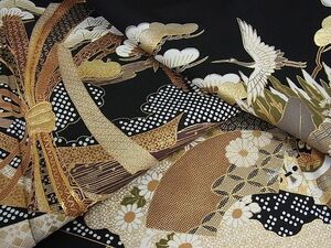 平和屋-こころ店■豪華黒留袖　駒刺繍　束ね熨斗吉祥飛鶴文　金彩　着丈165cm　裄丈67cm　正絹　逸品　mop943