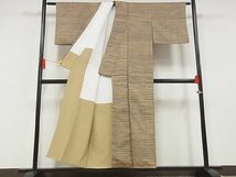 平和屋-こころ店■郡上紬　草木染　横段文　着丈151cm　裄丈62.5cm　正絹　逸品　B-zg7435_画像3