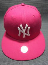 NEW ERA ニューエラ × NY ニューヨークヤンキース　59 FIFTY　キャップ　帽子　ピンク　55.8cm　J2312E_画像1