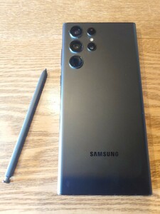 Galaxy S22 Ultra 香港版 SIMフリー デュアルSIM 256/12G ブラック 超美品 付属品完備 未使用純正画面フィルム　ケース３種類付属　