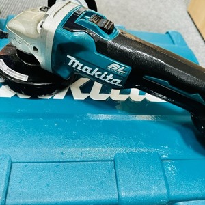 マキタ MAKITA GA404DN 100ｍｍ 充電式 ディスクグラインダ 18V 砥石寸法 100X6X15㎜ 株式会社マキタ 現状品 1円出品 4402