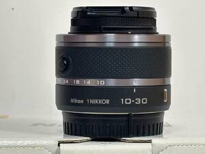 ◆ Nikon 1 ミラーレス一眼カメラ専用レンズ 1 NIKKOR VR 10~30mm f3.5~5.6 不動ジャンク ＋ Kenko PRO1D レンズプロテクター付き ◆