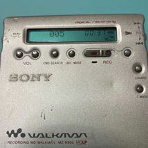 SONY mz-r900-s故障ジャンク品ノークレーム商品 mdポータブル レコーダー WALKMAN_画像1