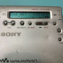 SONY mz-r900-s故障ジャンク品ノークレーム商品 mdポータブル レコーダー WALKMAN_画像5