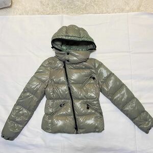 【破格】【最安値】MONCLER モンクレール ダウンジャケット グレー　０