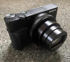 SONY DSC-RX100M7+グリップAG-R2装着