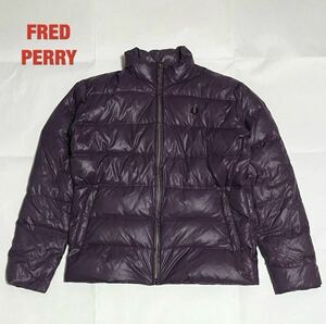 【人気】FRED PERRY　フレッドペリー　ダウンジャケット　月桂樹ロゴ　刺繍ロゴ　軽量　防水性　透湿性　フェザー混　PARTEX　F2037